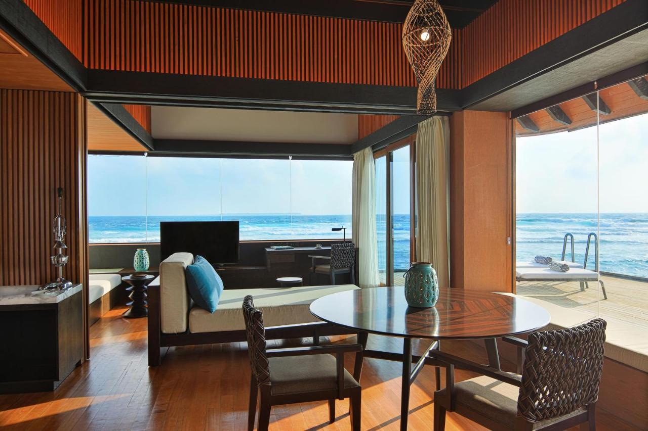 The Westin Maldives Miriandhoo Resort Eydhafushi Esterno foto