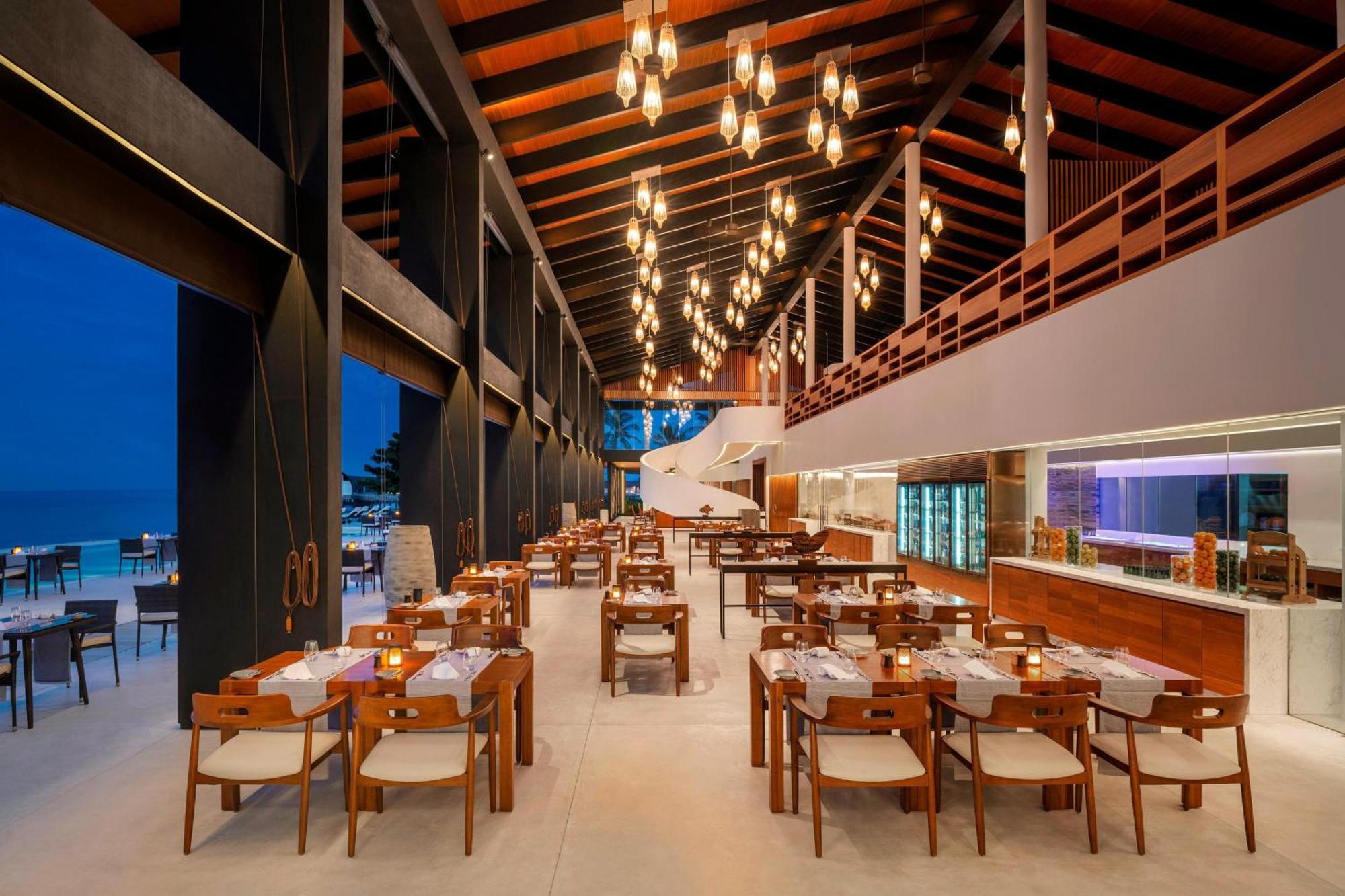 The Westin Maldives Miriandhoo Resort Eydhafushi Esterno foto