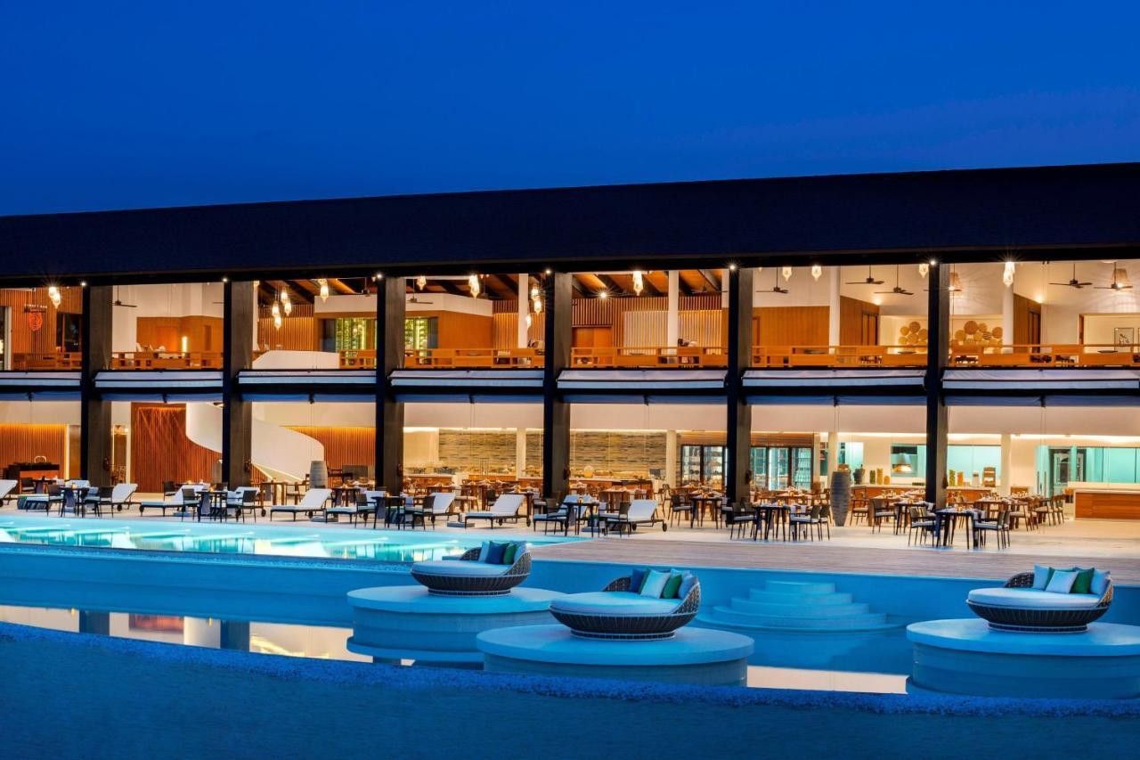 The Westin Maldives Miriandhoo Resort Eydhafushi Esterno foto