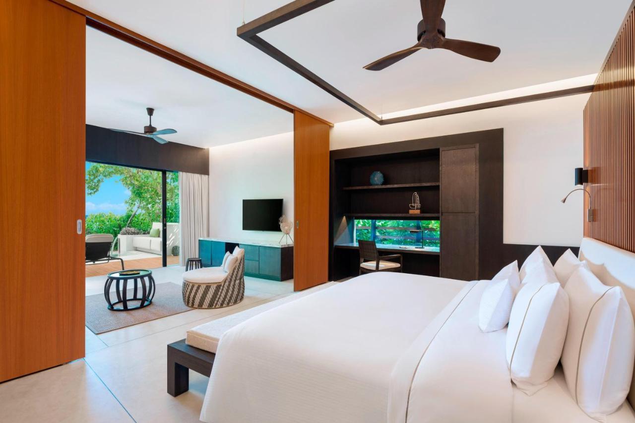 The Westin Maldives Miriandhoo Resort Eydhafushi Esterno foto