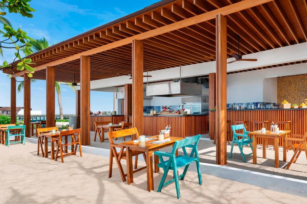 The Westin Maldives Miriandhoo Resort Eydhafushi Esterno foto