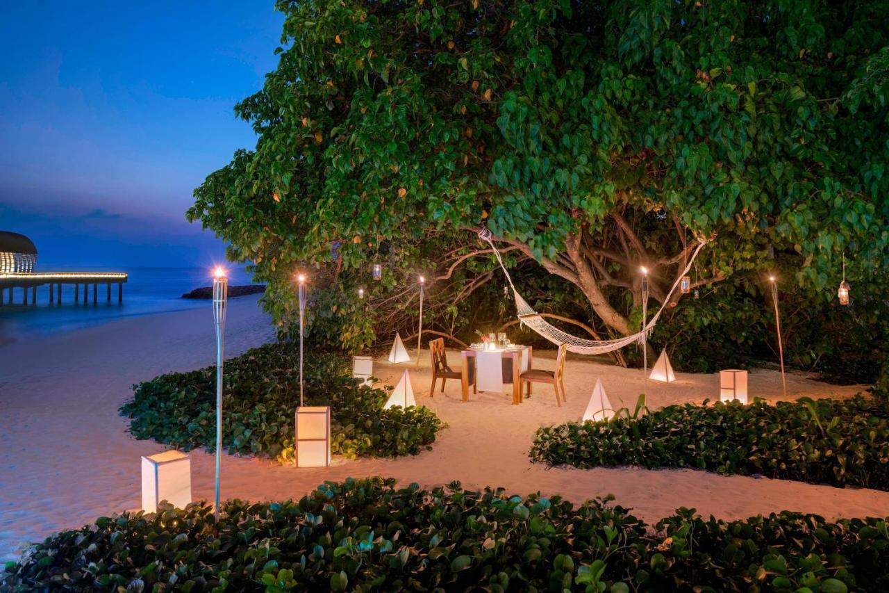 The Westin Maldives Miriandhoo Resort Eydhafushi Esterno foto