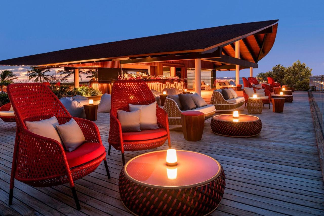 The Westin Maldives Miriandhoo Resort Eydhafushi Esterno foto