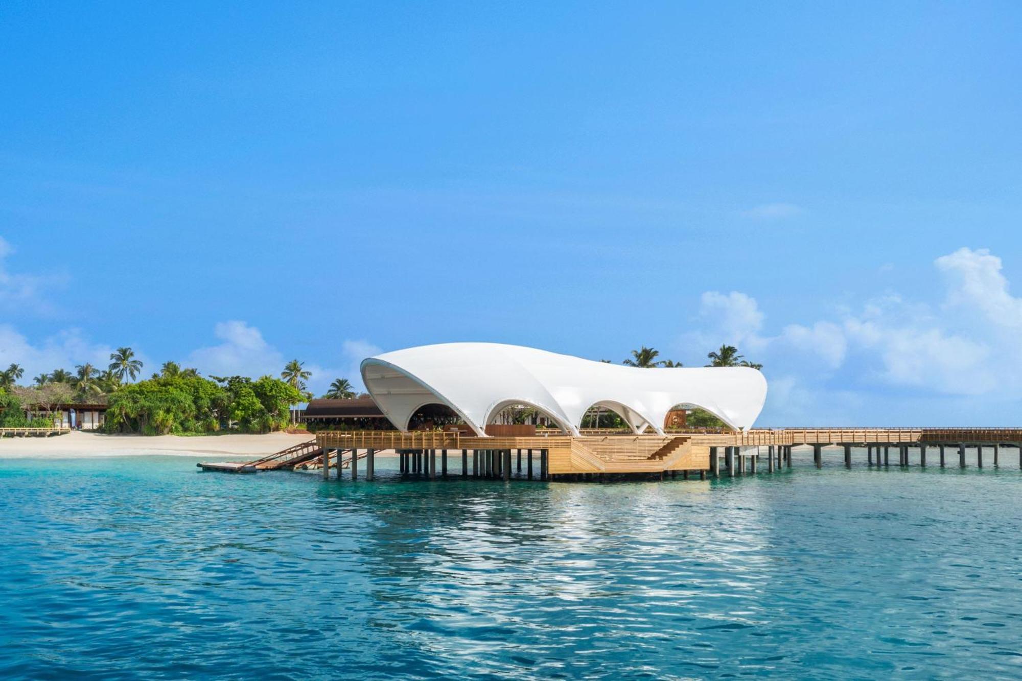 The Westin Maldives Miriandhoo Resort Eydhafushi Esterno foto